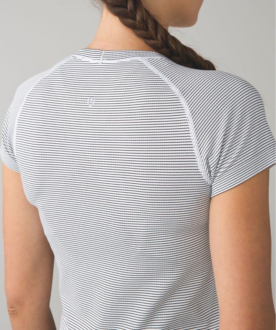 ♻ LULULEMON Swiftly tech♻ (Category: Activewear) located in Dumaguete. Submitted by rjapparel24 (Listing ID 1466388402, Image 3). Description: ♻ LULULEMON Swiftly tech♻ Size: 2 on tag Length: 26 / Width: 13 Good As New Condition Color rate: 10 /10 Complete tags / NO ISSUE Just do pm if your interested 📩 650 + SF.