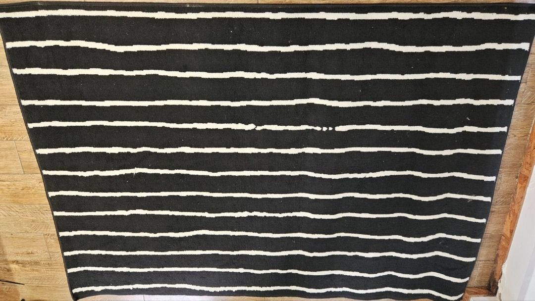 🌷🌷 PRE-LOVED IKEA AREA RUG 🌷🌷 (Category: Carpets, Mats & Flooring) located in Quezon City. Submitted by sav_708 (Listing ID 1466443579, Image 1). Description: 🌷🌷 PRE-LOVED IKEA AREA RUG 🌷🌷 📋 GORLOSE RUG 133X195 CM (4' 4"X6'5") Low-pile 📌 GOOD CONDITION: ₱3,500 (SUPER BARGAIN ) 📌 Bought at ₱7,999 📍 QUEZON CITY, NCR ✅As-Is. RFS: Decluttering & Redecorating ✅Gcash Payment 🔺Shipping c/o Buyer For interested buyers, please send me a messa