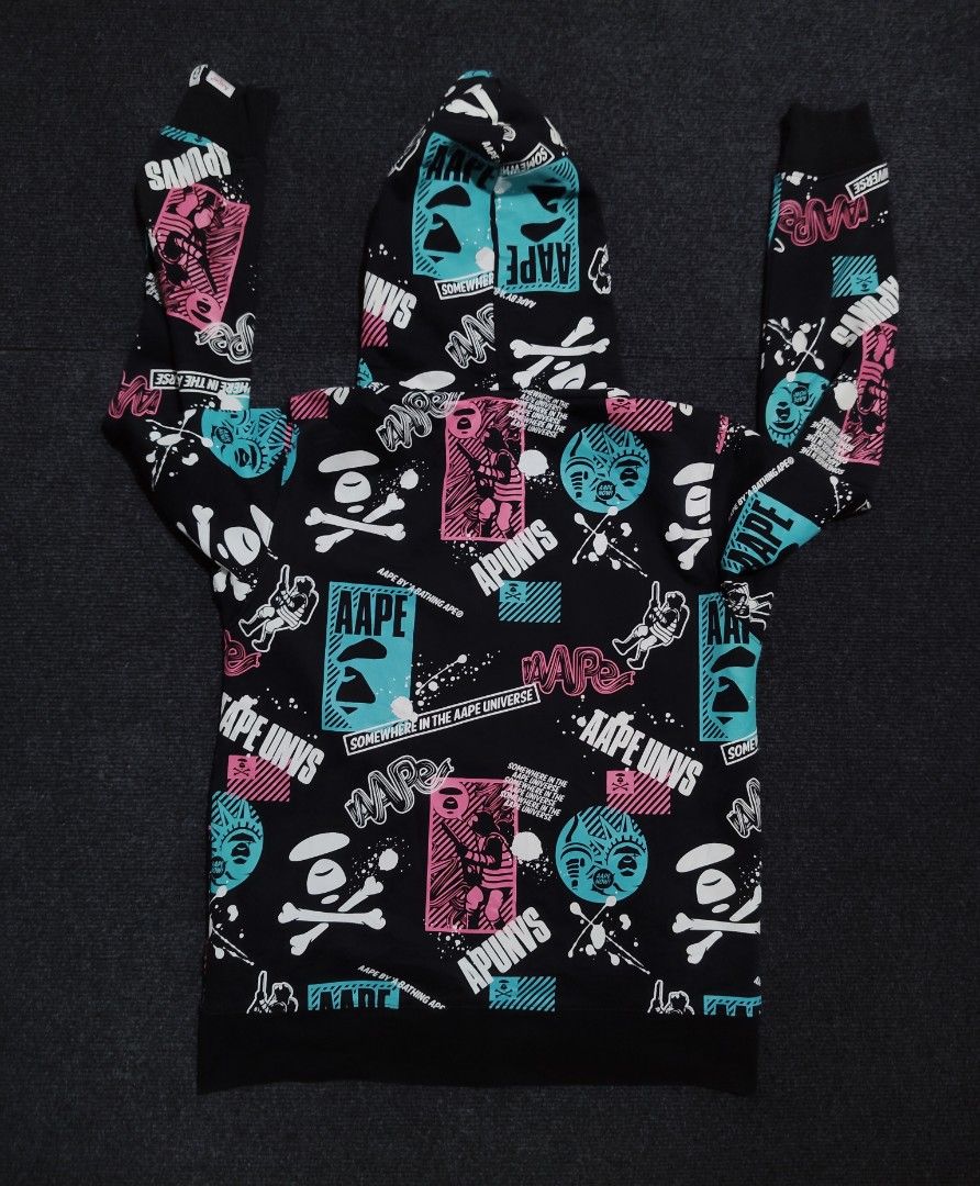 Aape Aop zip up hoodie jacket (Category: Coats, Jackets and Outerwear) located in Quezon City. Submitted by wgapparel (Listing ID 1466539099, Image 3). Description: 📌 available Aapë Aop zip up hoodie jacket • Dimes: 20.5 x 26.5 W/L Large on tag • Conditions: Excellent 9.5/10 • Color Rate: 9.5 • Complete tags • Authentic 💯 • Issue: Stains & Minimal hairline , ribbings check last photos Overall goods pa 🔖1490 Location Quezon City Shipping via La