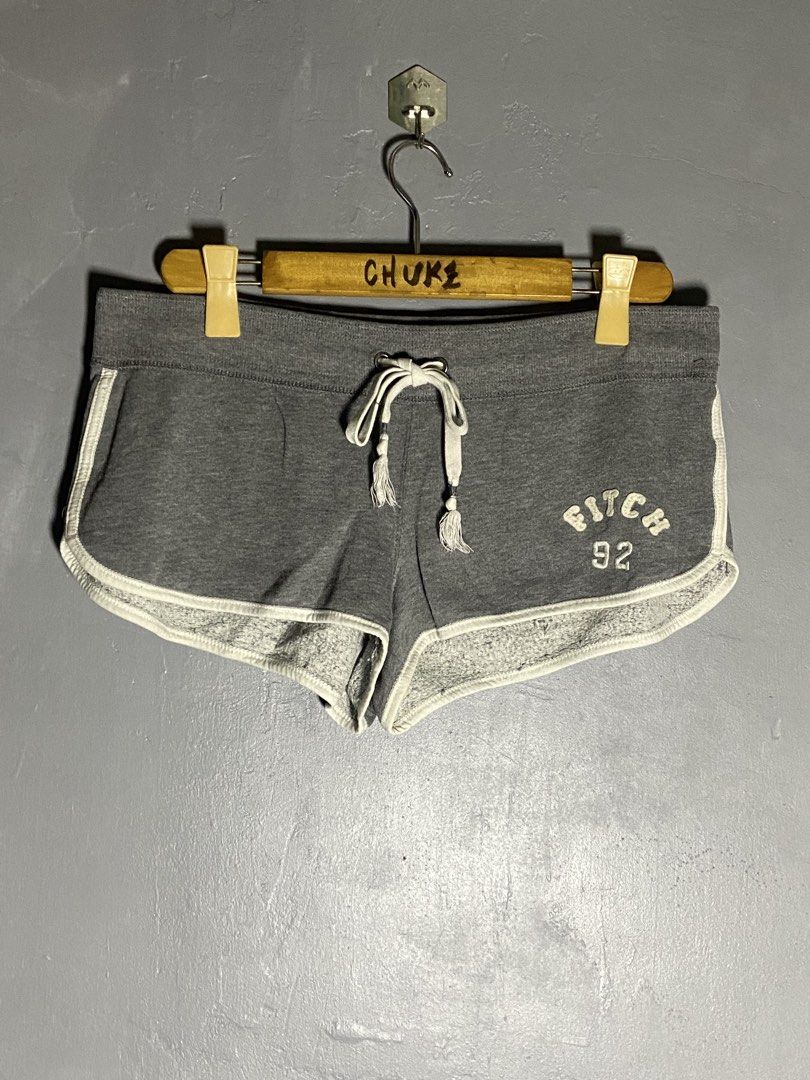 Abercrombie & Fitch (Category: Activewear) located in Cabuyao City. Submitted by saucycloset (Listing ID 1466397533, Image 1). Description: Abercrombie & Fitch Size : Large Dimes : 34-36W 8L Condition : Excellent Issue : none Price : 380 📍READY TO WEAR 📍Cabuyao Laguna.