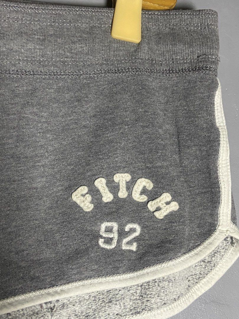 Abercrombie & Fitch (Category: Activewear) located in Cabuyao City. Submitted by saucycloset (Listing ID 1466397533, Image 2). Description: Abercrombie & Fitch Size : Large Dimes : 34-36W 8L Condition : Excellent Issue : none Price : 380 📍READY TO WEAR 📍Cabuyao Laguna.