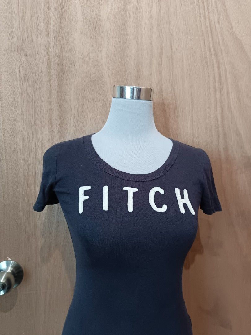 Abercrombie y2k top (Category: Shirts) located in Davao. Submitted by mln-boutique (Listing ID 1466519927, Image 3). Description: size - xs - s good condition.