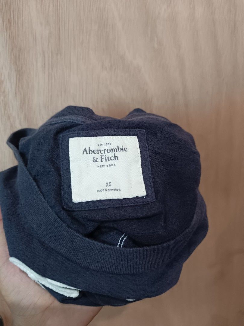 Abercrombie y2k top (Category: Shirts) located in Davao. Submitted by mln-boutique (Listing ID 1466519927, Image 2). Description: size - xs - s good condition.