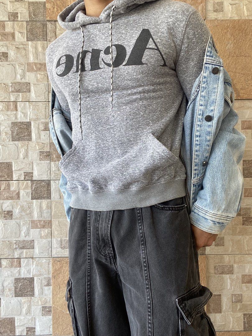 ACNE STUDIOS - SPELL OUT DESIGN FLEECE PULL OVER HOODIE (Category: Coats, Jackets and Outerwear) located in Bacolod City. Submitted by timelessbyjosh (Listing ID 1466462140, Image 1). Description: BEST FOR CASUAL & COZY OUTFITS SIZE : ACTUAL COLOR : HEATHER GREY COLOR RATE : 10 OUT OF 10 CONDITION : NEAR NEW MATERIAL : 100 % COTTON MADE IN : TURKEY FLAWS : NONE DIMENSIONS LENGTH - 23 WIDTH ( ARMPIT TO ARMPIT ) - 19 SHOULDER TO SHOULDER - 18 SLEEV