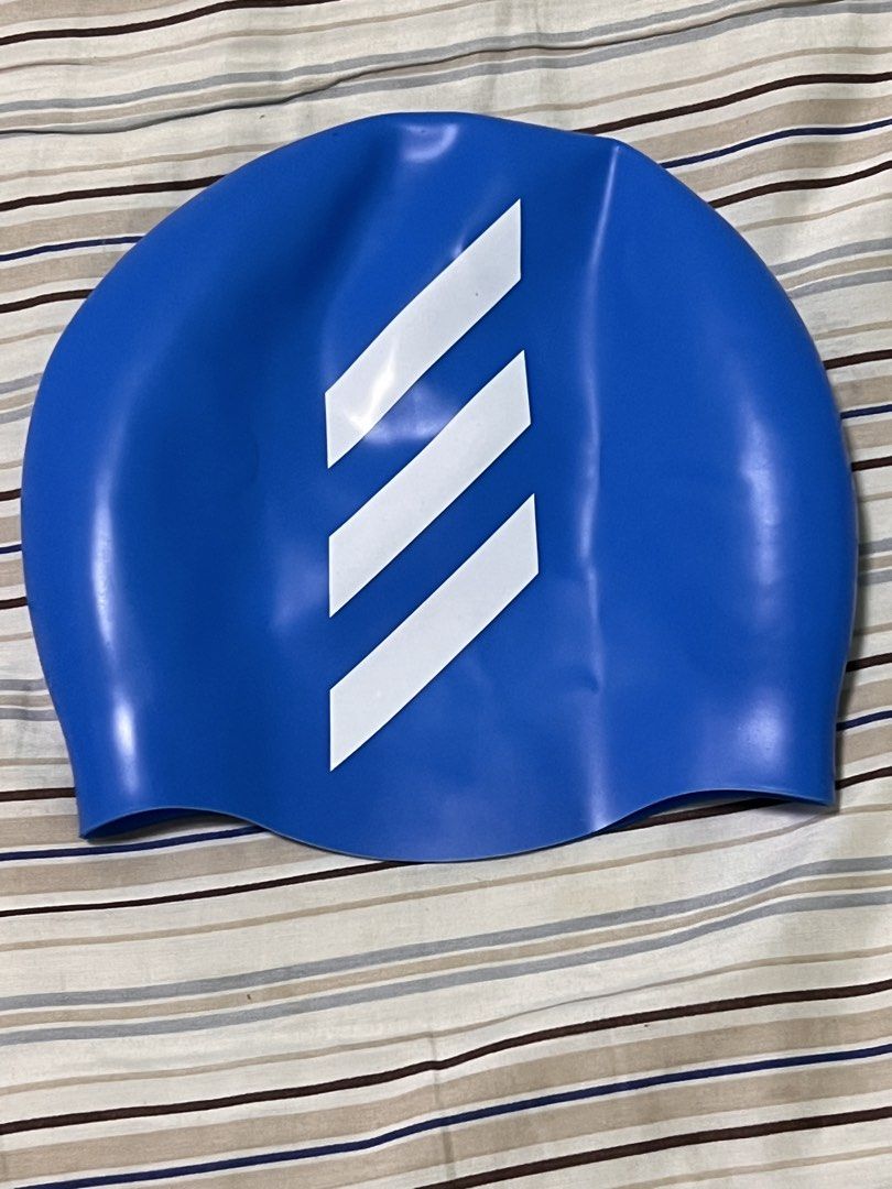 Adidas 3 Stripes Silicon Swim Cap (Category: Caps & Hats) located in Tanza. Submitted by shunsuiiii (Listing ID 1466449060, Image 2). Description: MOP: Gotyme/Maribank.