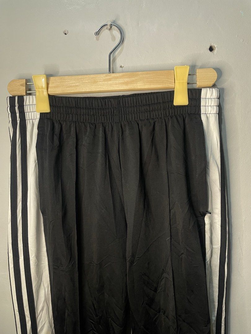 Adidas adi snap trackpants (Category: Joggers) located in Binan City. Submitted by miguelcubelo (Listing ID 1466427719, Image 3). Description: condition: Excellent color rate: 10/10 size: size 10 dimes: W 30 x 32 L 41 hem 8 issue: NONE❌ need wash only ₱550.