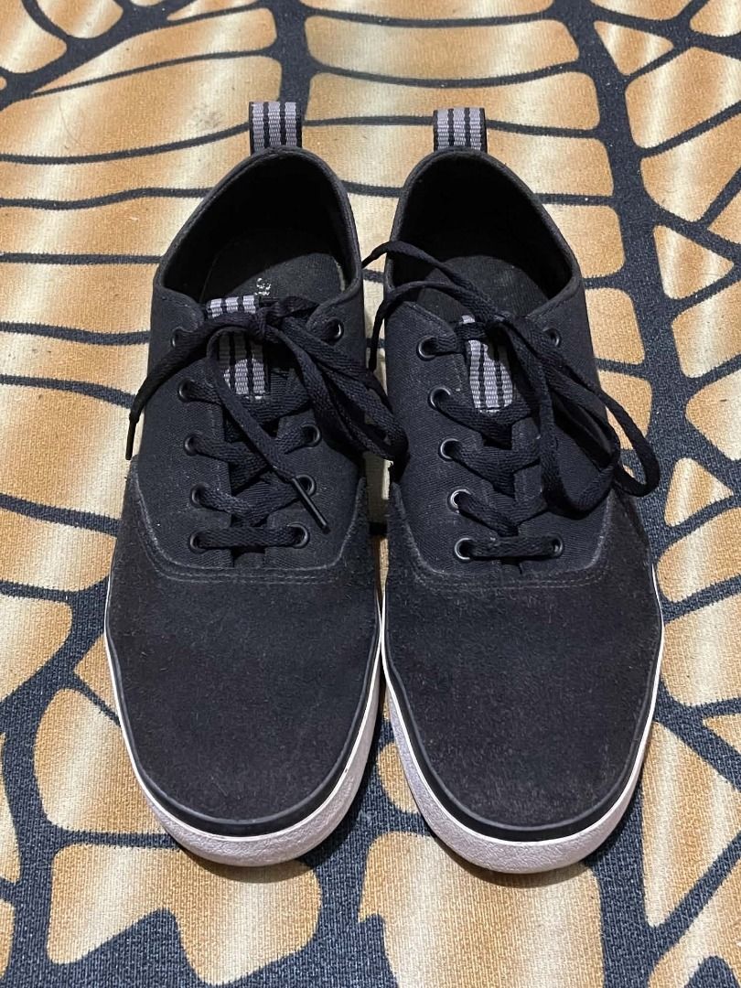 Adidas Broma Skate (Category: Sneakers) located in Baguio. Submitted by kryznelyn (Listing ID 1466390713, Image 1). Description: Adidas Broma Skate Shoes 9.5M US/9 UK/43 1/3 EU Excellent Condition No sole separation Minimal heeldrag Dropoff baguio location LBC outside baguio NEGOTIABLE.