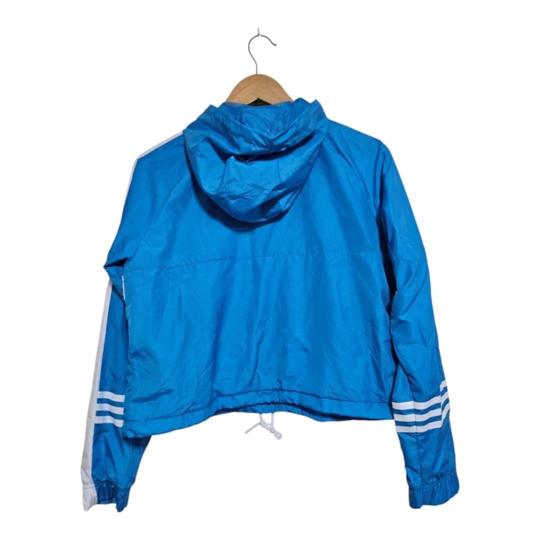 Adidas halfzip cropped windbreaker (Category: Coats, Jackets and Outerwear) located in Baguio. Submitted by fadexquisite (Listing ID 1466452114, Image 2). Description: Adidas halfzip cropped windbreaker Small wmns 20x20 Excellent condition 500 plus ship fee.