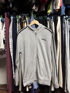 (Category: ) located in . Submitted by isabelasthriftclothes (Listing ID 1466491515, Image 1). Description: .