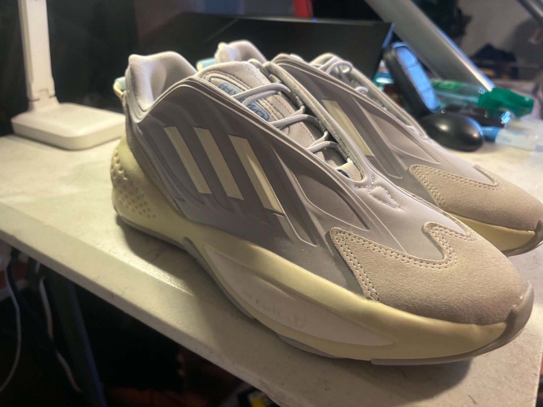 RUSH SALE‼️ADIDAS Ozrah "Light Solid Grey" (Category: Casual Shoes) located in Quezon City. Submitted by new.cessy (Listing ID 1466462776, Image 1). Description: 100% authentic and never worn. Discarded the box when buying, but the shoes are entirely new..
