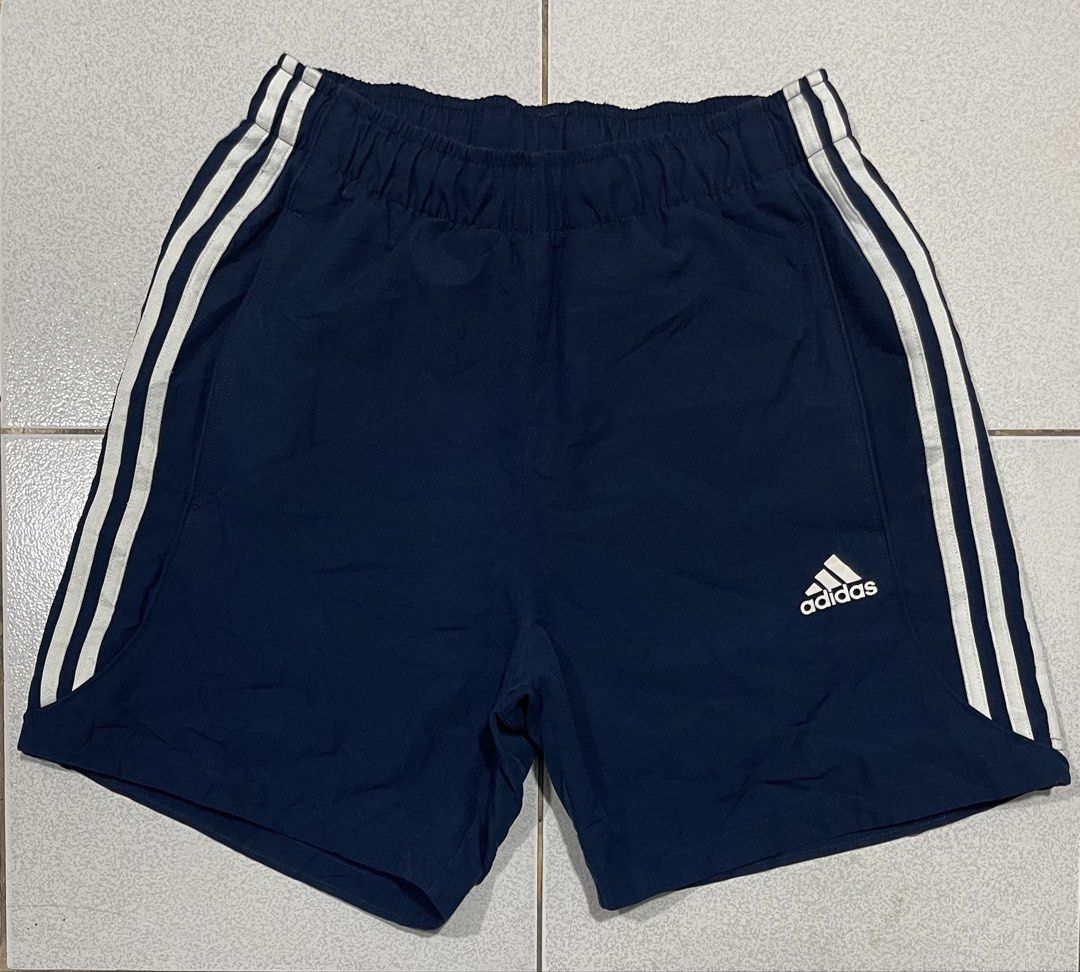Adidas Short (Category: Shorts) located in Mandaue City. Submitted by MJ_80 (Listing ID 1466370572, Image 1). Description: Mens Adidas Climalite Short Fits 24-29 See photos for measurements Color rate & Condition : 9.8/10 Price: 550 .