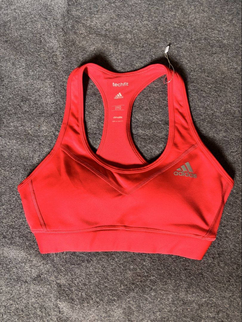 Adidas Sportsbra (Category: Activewear) located in Cebu City. Submitted by suota_co_23 (Listing ID 1466540037, Image 1). Description: Adidas sportsbra padded fit S-M as new.