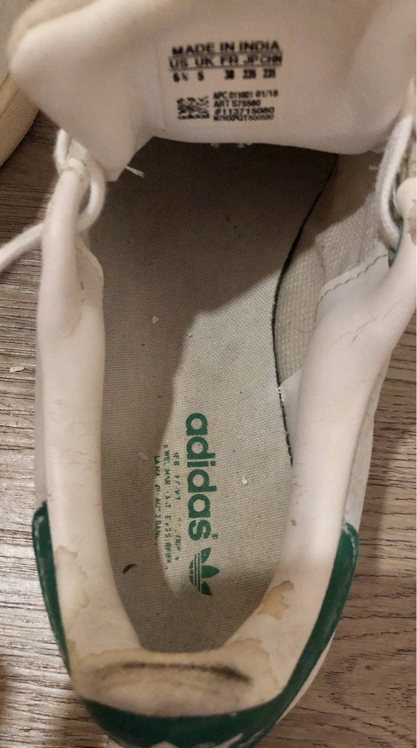 Adidas Stan Smith (Category: Sneakers) located in Quezon City. Submitted by gchua888 (Listing ID 1466434094, Image 2). Description: Adidas Stan Smith Size: US 6.5 Flaws: chipped/peeling sides and slight yellowish stain on side .