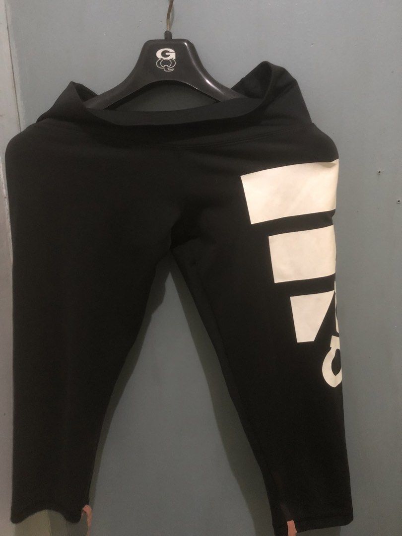 Adidas Techfit Climalite Black Leggings Size S (Category: Activewear) located in Quezon City. Submitted by unique2shop (Listing ID 1466405521, Image 1). Description: - Brand: Adidas Techfit Climalite - Size: US Small (UK 8-10) - Color: Black with vertical white logo - Fit: Medium compression - Material: Breathable, sweat-wicking fabric - Ideal for: Gym workouts, running, and training - MOP. GCASH DELIVERY. GRAB SHIPPING. GGX Pls drop by my page f