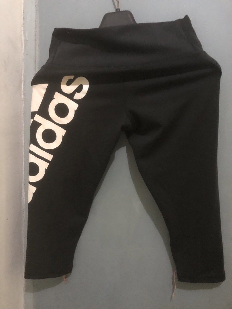 Adidas Techfit Climalite Black Leggings Size S (Category: Activewear) located in Quezon City. Submitted by unique2shop (Listing ID 1466405521, Image 2). Description: - Brand: Adidas Techfit Climalite - Size: US Small (UK 8-10) - Color: Black with vertical white logo - Fit: Medium compression - Material: Breathable, sweat-wicking fabric - Ideal for: Gym workouts, running, and training - MOP. GCASH DELIVERY. GRAB SHIPPING. GGX Pls drop by my page f