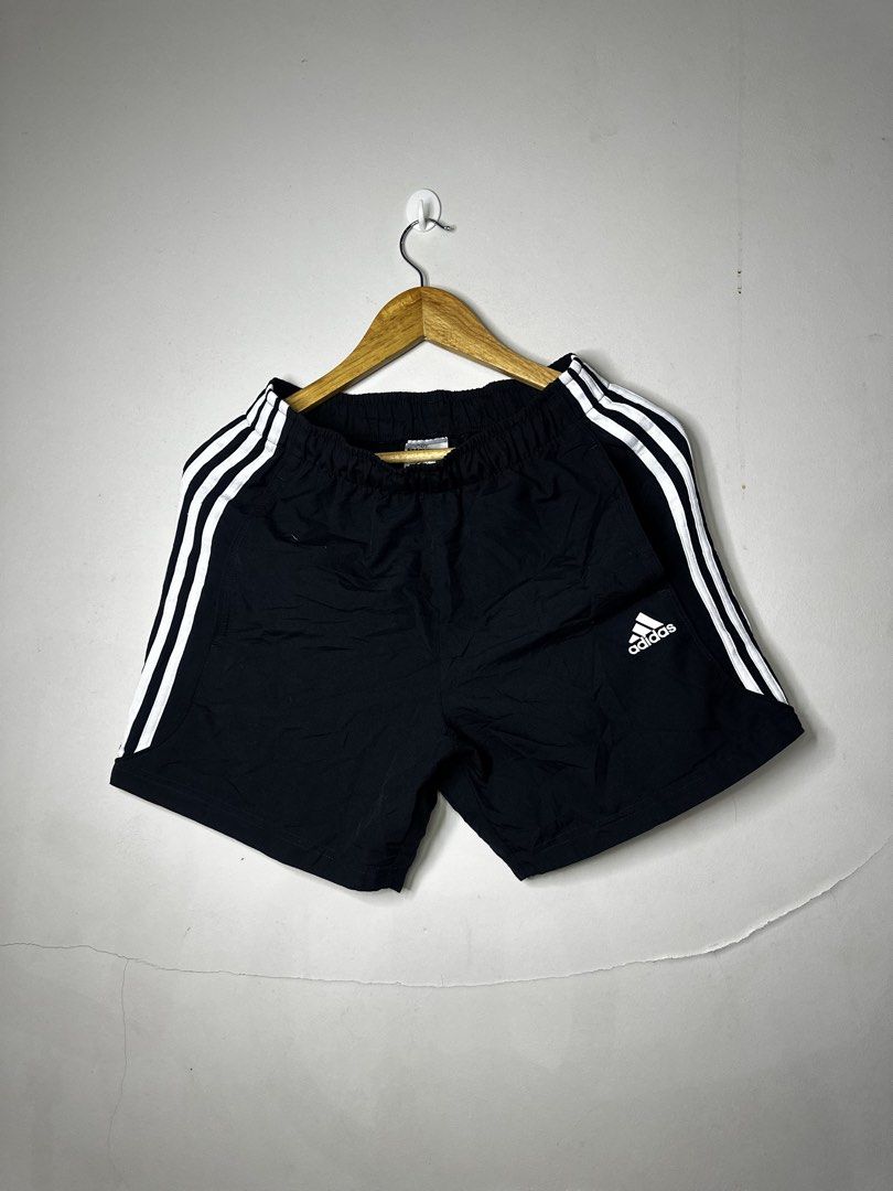 ADIDAS TRACK SHORT (Category: Shorts) located in Molave. Submitted by thriftmate13 (Listing ID 1466527882, Image 1). Description: .