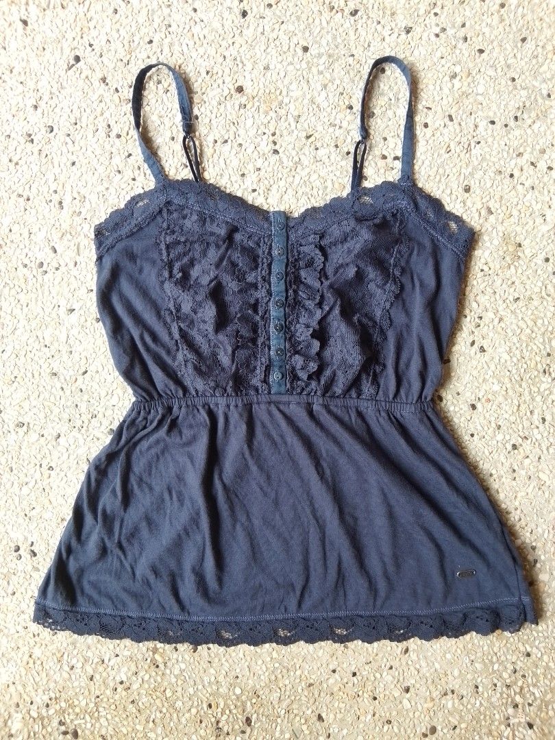 Aeropostale top (Category: Sleeveless) located in Batangas. Submitted by 68.thrifts (Listing ID 1466389609, Image 1). Description: Small on tag -no issue -no pinhole -good condi.