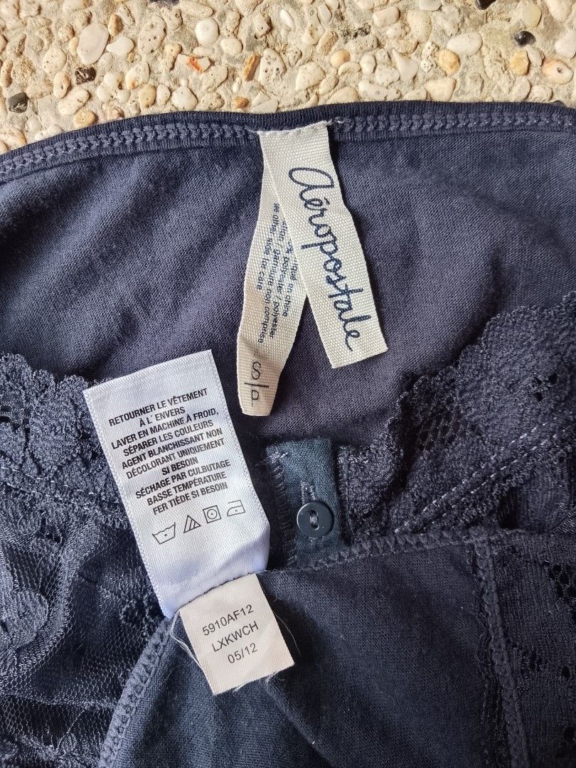 Aeropostale top (Category: Sleeveless) located in Batangas. Submitted by 68.thrifts (Listing ID 1466389609, Image 3). Description: Small on tag -no issue -no pinhole -good condi.