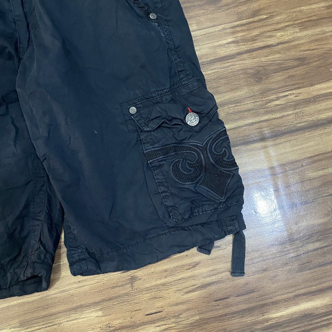 Affliction Cargo Shorts (Category: Shorts) located in Cebu City. Submitted by accurate.curations.ceb (Listing ID 1466460055, Image 3). Description: Affliction Cargo Shorts Excellent Condition COLOR RATE: 9.5/10 Issues: None 34 Measurements: Width: 34 inches Length: 23 inches Leg Opening: 11 inches Price + Sf 📍Cebu Shipping via J&T NO COD/COP PAYMENT FIRST VIA GCASH OR BANK Unli vouch and VC for legitimacy dm if interested 📩.
