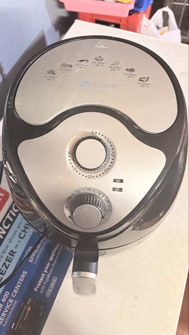 Air fryer (Category: Fryers) located in Caloocan City. Submitted by bestsurplusinph (Listing ID 1466353811, Image 2). Description: Korean preloved Air Fryer 4L No issue gagamitin nalang 220v yan sya kaya pwede direct sa voltage natin ⚡️ 📍maypajo caloocan city.