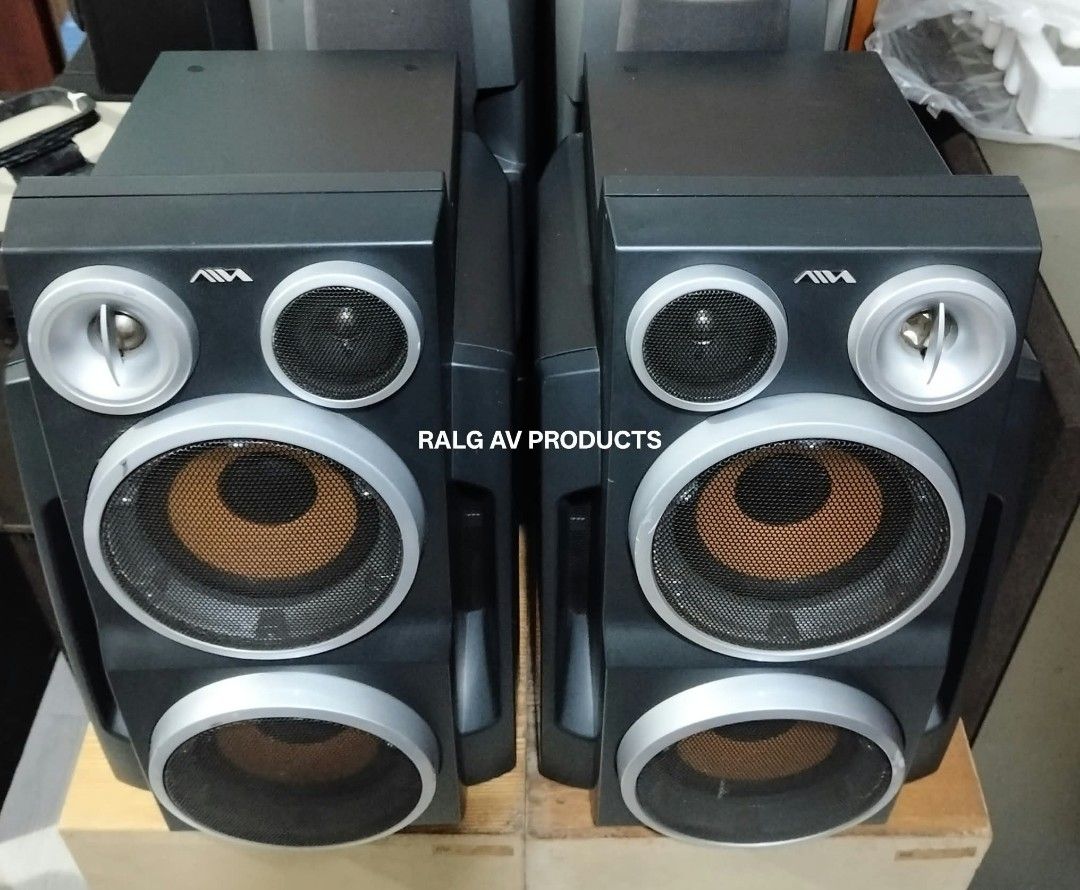 Aiwa Multi-Driver Bookshelf Speakers Pair (Category: Soundbars, Speakers & Amplifiers) located in Bulacan. Submitted by ronald277077025 (Listing ID 1466500633, Image 2). Description: AIWA 3 WAY DOUBLE WOOFER SPEAKER SYSTEM SX-BK1 140 WATTS 6 OHMS 5" X 2 CONE WOOFER HI FI MIDRANGE DOME TYPE TWEETER BASS REFLEX DIMENSIONS: W26 x H46 x D38 CM Location: Sta Maria Bulacan Shipping at buyers expense.