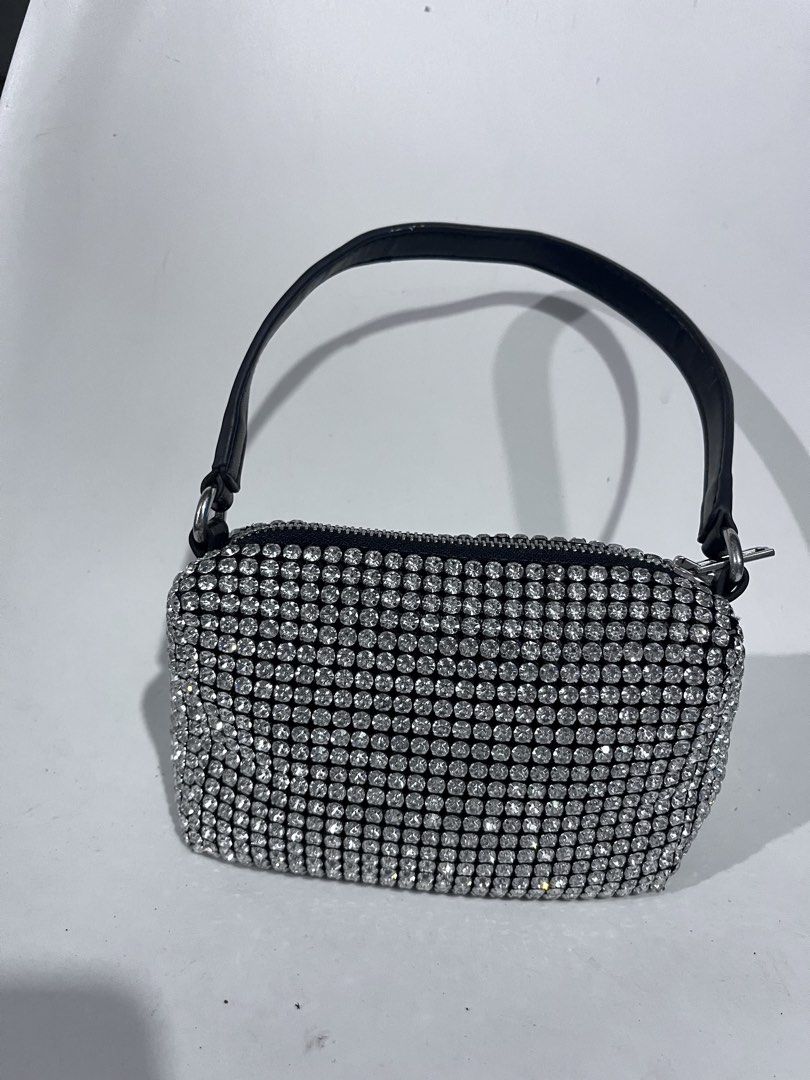 Alexander wang (Category: Shoulder Bags) located in Dagupan City. Submitted by calmocean-f675cc (Listing ID 1466477614, Image 1). Description: Alexander wang Good as new Nonissue 1999 add sf .