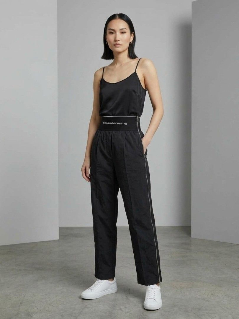 Alexander Wang Authentic Logo Wide Trouser (Category: Other Bottoms) located in Manila. Submitted by thriftspotting (Listing ID 1466524721, Image 1). Description: Never been Used Good as New Condition.
