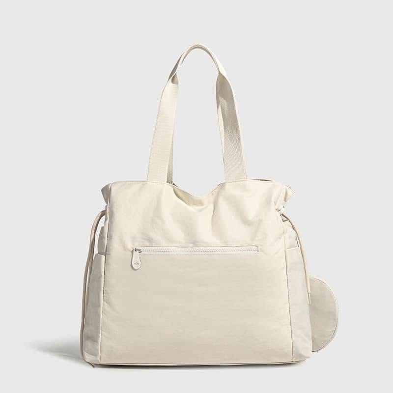 ALO BAG AUTHENTIC (Category: Shoulder Bags) located in Manila. Submitted by stephaniej85194 (Listing ID 1466480246, Image 2). Description: .