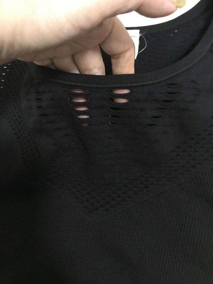 Alo Sando (Category: Activewear) located in Manila. Submitted by freshlemon58885 (Listing ID 1466353070, Image 3). Description: No issue Made in Turkey L on tag but best fit medium .