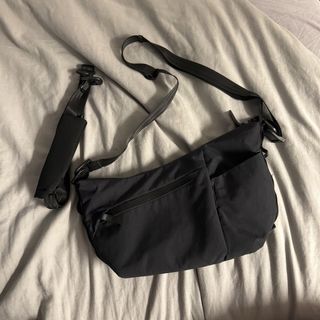 (Category: ) located in . Submitted by yeogins (Listing ID 1466492414, Image 1). Description: .