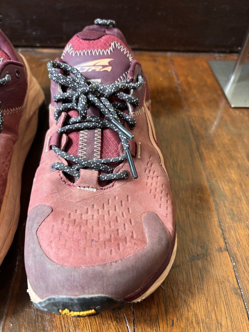 Altra Hiking Shoes (Category: Sneakers) located in Manila. Submitted by earlylifecrisis3 (Listing ID 1466453988, Image 3). Description: Size 6 Condition 9/10 Measure it by inch Insole: 9.5 Outsole: 11.5 Heels: 2.5 •Refund / Returns not allowed allowed •Please do check the dimensions size on labels sometimes are not accurate on the sizing •Ask me before purchasing.