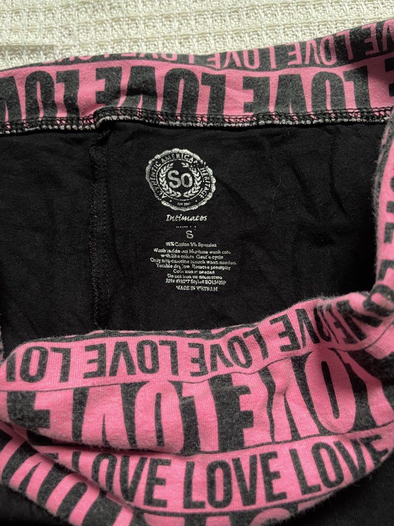 american eagle fold over shorts (Category: Shorts) located in Meycauayan. Submitted by fae.trove (Listing ID 1466388780, Image 3). Description: .