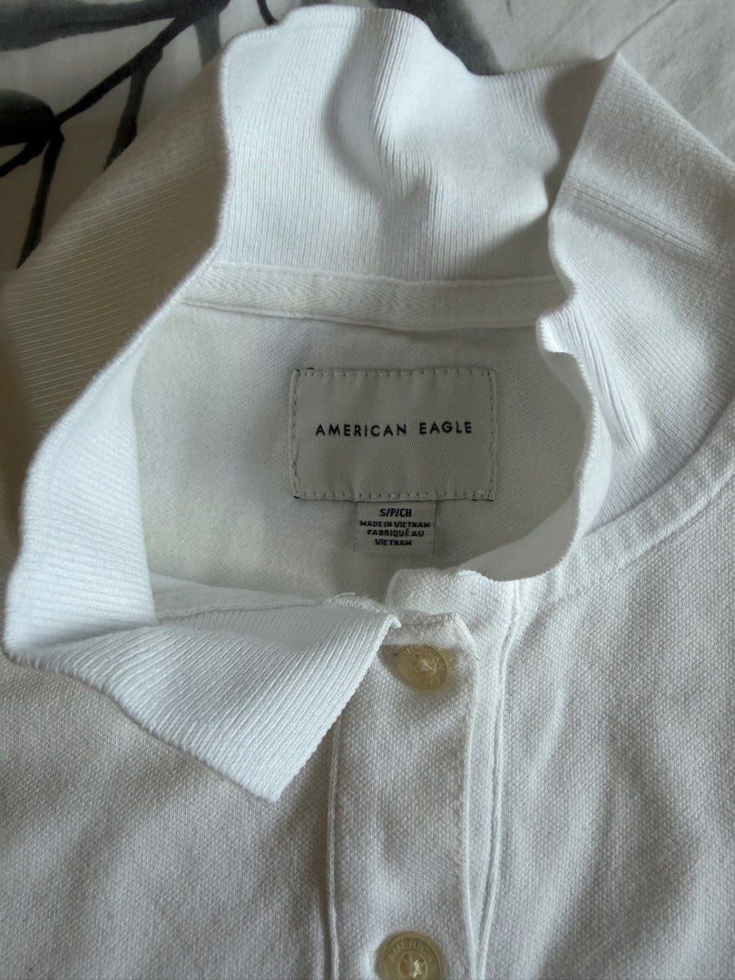 American Eagle White Polo Shirt (Category: Shirts) located in Quezon City. Submitted by tancloset6 (Listing ID 1466410301, Image 2). Description: .