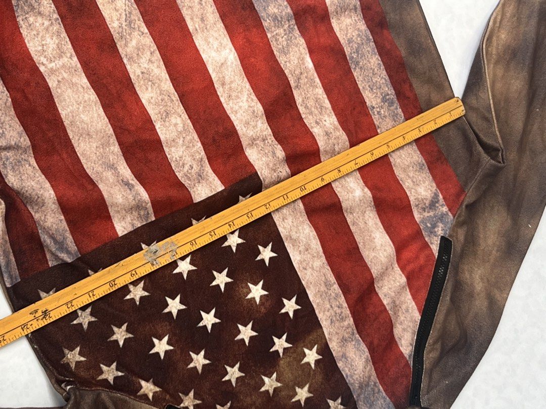 American Flag Distressed Long Sleeve Pullover Sweatshirt (Category: Longsleeves) located in Manila. Submitted by thriftwawi (Listing ID 1466531468, Image 3). Description: .
