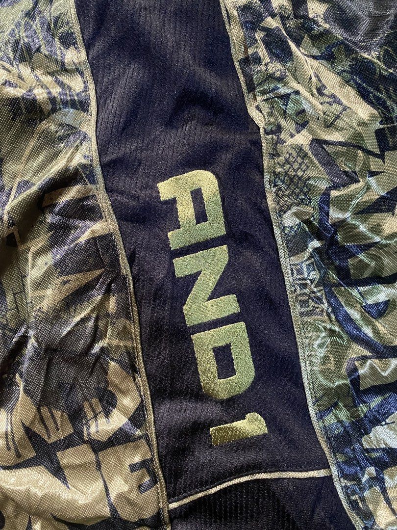 AND1 SHORT (Category: Shorts) located in Manila. Submitted by thriftyyyyyyyu (Listing ID 1466457599, Image 2). Description: DMS FOR DETAILS.