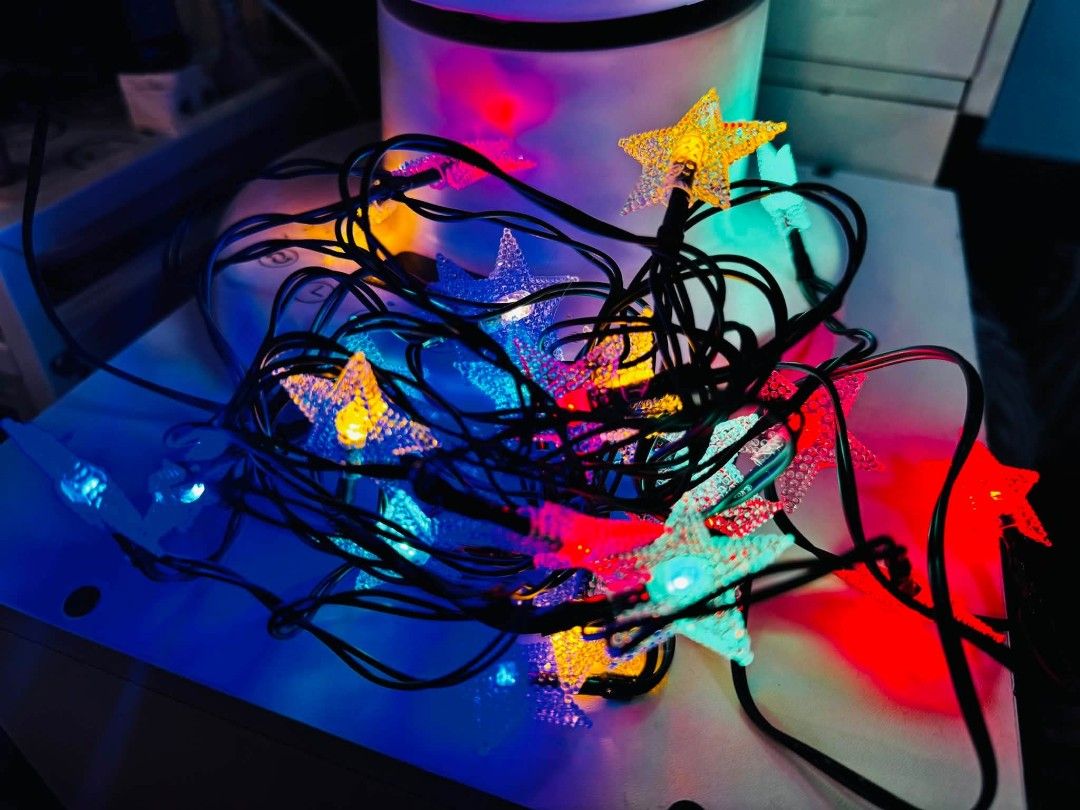 anko Low Voltage 25 Multi-Coloured Star String Lights (Category: Cables & Adaptors) located in Manila. Submitted by ormelynmal86309 (Listing ID 1466442405, Image 2). Description: anko Low Voltage 25 Multi-Coloured Star String Lights Php 250.