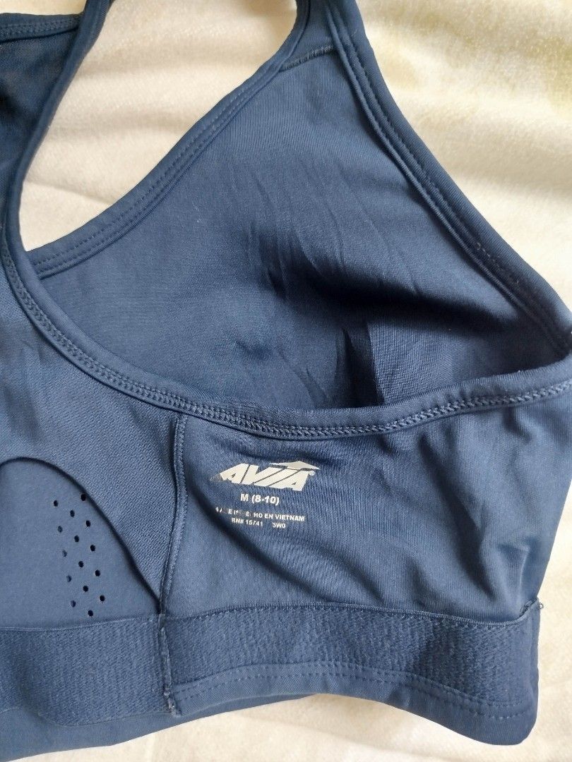 Anta Sports Bra (Category: Activewear) located in Las Pinas. Submitted by wisedragon-84af (Listing ID 1466374933, Image 3). Description: .