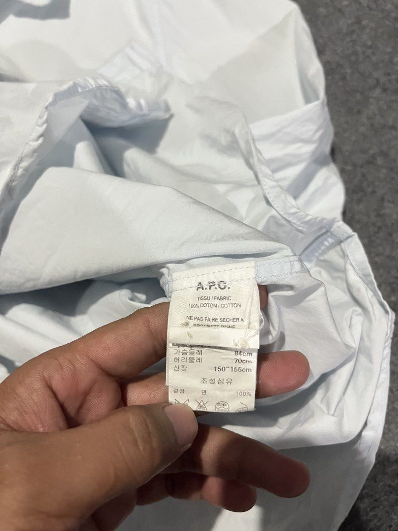 APC bottom down long sleeve (Category: Coats, Jackets and Outerwear) located in Lapu Lapu. Submitted by jhonrener41426 (Listing ID 1466465378, Image 3). Description: Size 34 Waist-19 Length-25 Excellent condition Color rate 9.8/10 Authentic Issue none .