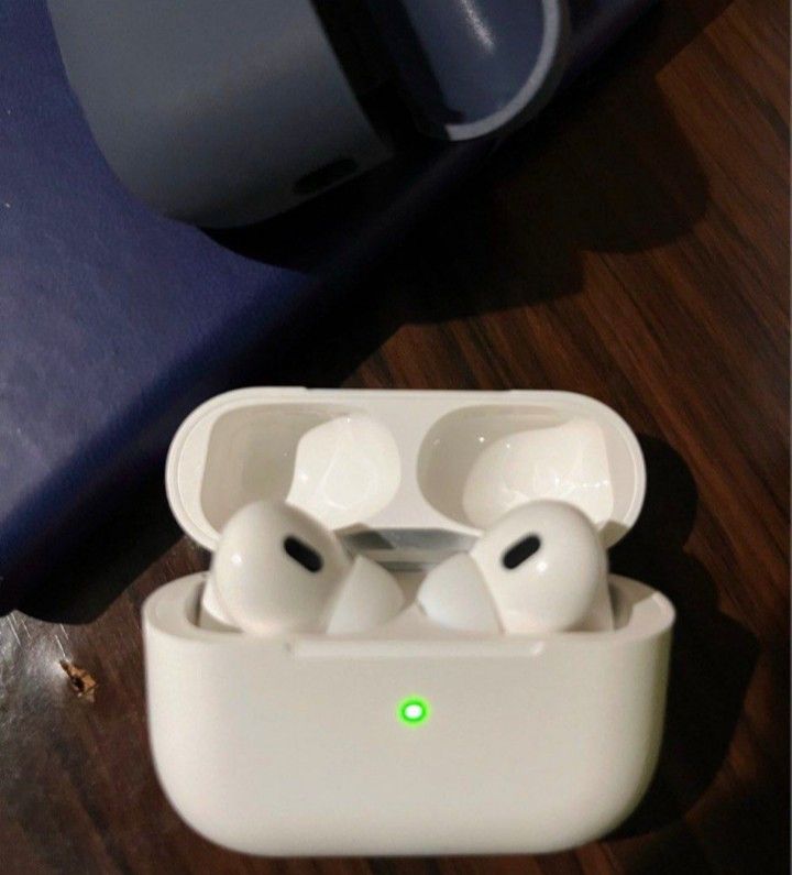 Apple AirPods Pro 2 (Category: Headphones & Headsets) located in Manila. Submitted by lo.verse (Listing ID 1466362864, Image 2). Description: Selling my preowned airpods pro 2nd gen (type c), original. Warranty expired early this yr All features working fine Still in pristine physical condition Rarely use, may bago na Airpods, dark blue case and charging case only. Location is Laspinas. Lalamove will do if malayo, ikaw magbook (your sf). Fixed ₱3