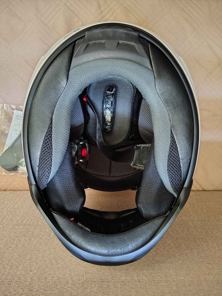 ARAI RAPIDE - IR (Defiant) (Category: Helmets and other Riding Gears) located in Marikina City. Submitted by misslemonade88 (Listing ID 1466424307, Image 2). Description: Arai Rapide-IR (Defiant) Pearl White **FREE STRAP LEATHER COVER NEW Size: Large 59-60cm (true to size) 🇯🇵 Japan Direct Import Prod Date: 2015 ✅ Free Deep Cleaning Service - DONE Condition: Good Condition Inner Liner - 8.5/10 ⭐ Outer Shell - 9/10 ⭐ (see photos) All Vents 100% W