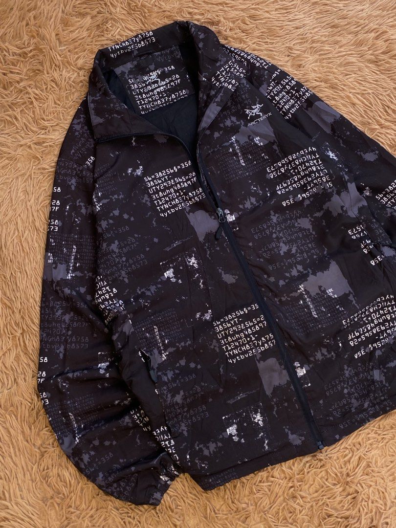 Arc’teryx aop (Category: Coats, Jackets and Outerwear) located in Manila. Submitted by raversantos (Listing ID 1466490456, Image 3). Description: W-23 L-29 No issue Color rate 9.5/10 Excellent condition.