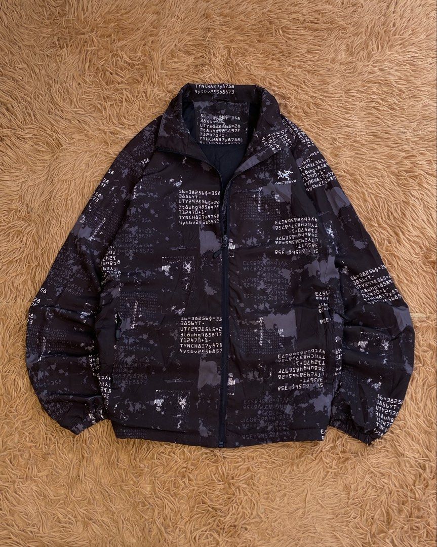 Arc’teryx aop (Category: Coats, Jackets and Outerwear) located in Manila. Submitted by raversantos (Listing ID 1466490456, Image 1). Description: W-23 L-29 No issue Color rate 9.5/10 Excellent condition.