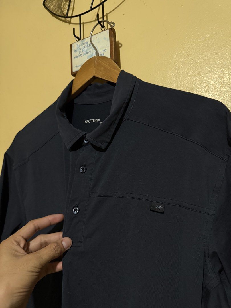 Arc’teryx polo shirt (Category: Tshirts & Polo Shirts ) located in Daraga. Submitted by casualthread (Listing ID 1466451917, Image 3). Description: Authentic Issue last 2 pic bleach stain and loose stitch 21.5x29 9.5/10.