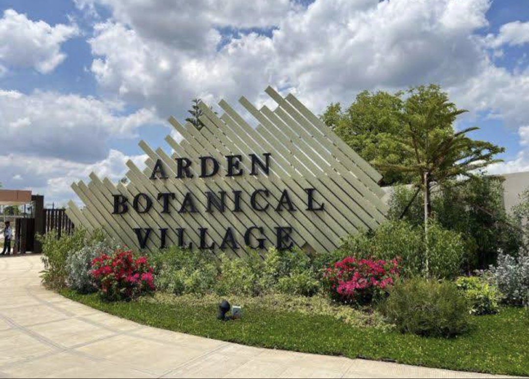 ARDEN BOTANICAL VILLAGE LOT (Category: House & Lot) located in Manila. Submitted by sunflowershoppp (Listing ID 1466386378, Image 1). Description: Arden Botanical Village-Highend Village in Cavite First botanical theme township/estate featured by Korina Sanchez 421sqm prime corner lot 12m Best deal Pre-selling price Owner seller No to agents.