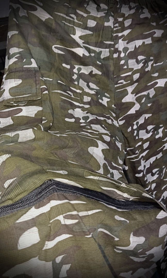 Army Convertible Camouflage Cargo Pants (Category: Jeans) located in Manila. Submitted by liliaplay (Listing ID 1466345469, Image 2). Description: Premium Solid! Pre-loved Imported 4 Pockets lightweight Solid design semi baggy Unisex size: 24-29 hem/rise: 11.8 length: 39 leghole: 7.8 Short length: 21 No Issue! rtw lowered to its negotiable price Payment 1st Shipped.