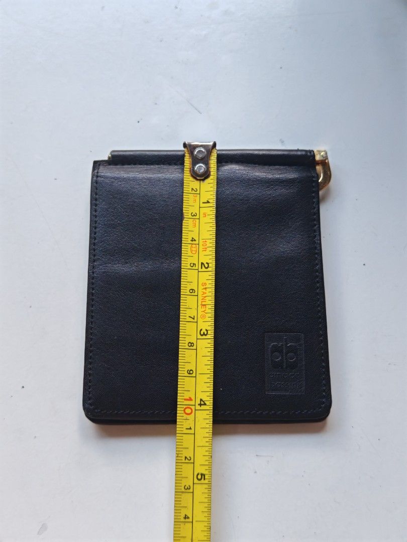 Arnaldo Bossini Genuine Leather Wallet (Category: Wallets & Card Holders) located in Cavite. Submitted by zekesfinds (Listing ID 1466438130, Image 3). Description: .