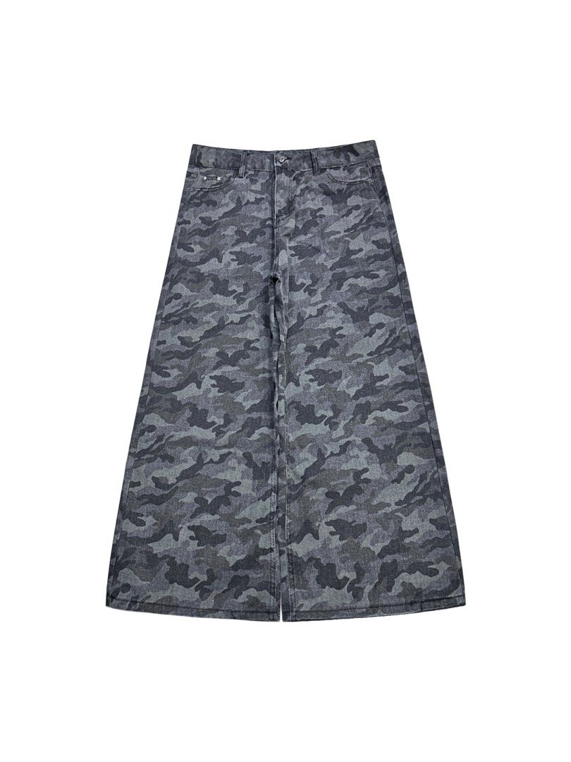 ASH CAMOUFLAGE WIDE LEGGED JEANS (Category: Jeans) located in Subic. Submitted by kidfrom00s (Listing ID 1466393262, Image 1). Description: ASH CAMOUFLAGE WIDE LEGGED JEANS 34” TO 36” WAIST 15” THIGH 41” LENGTH 13” HEM / OPEN LEG .