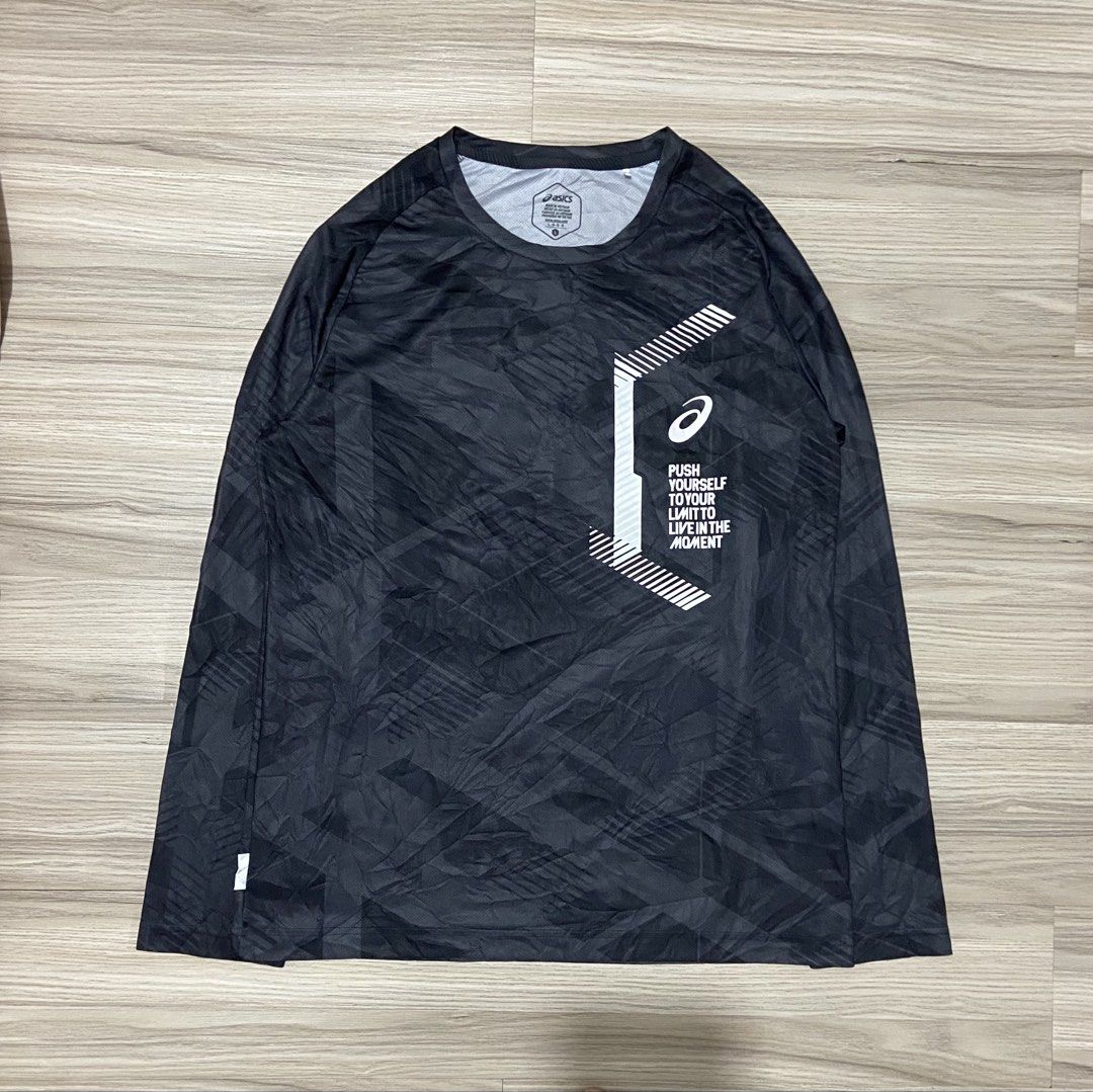 Asics drifit (Category: Tshirts & Polo Shirts ) located in Cebu City. Submitted by charlyx (Listing ID 1466459131, Image 2). Description: Excellent No issue L27 W20.