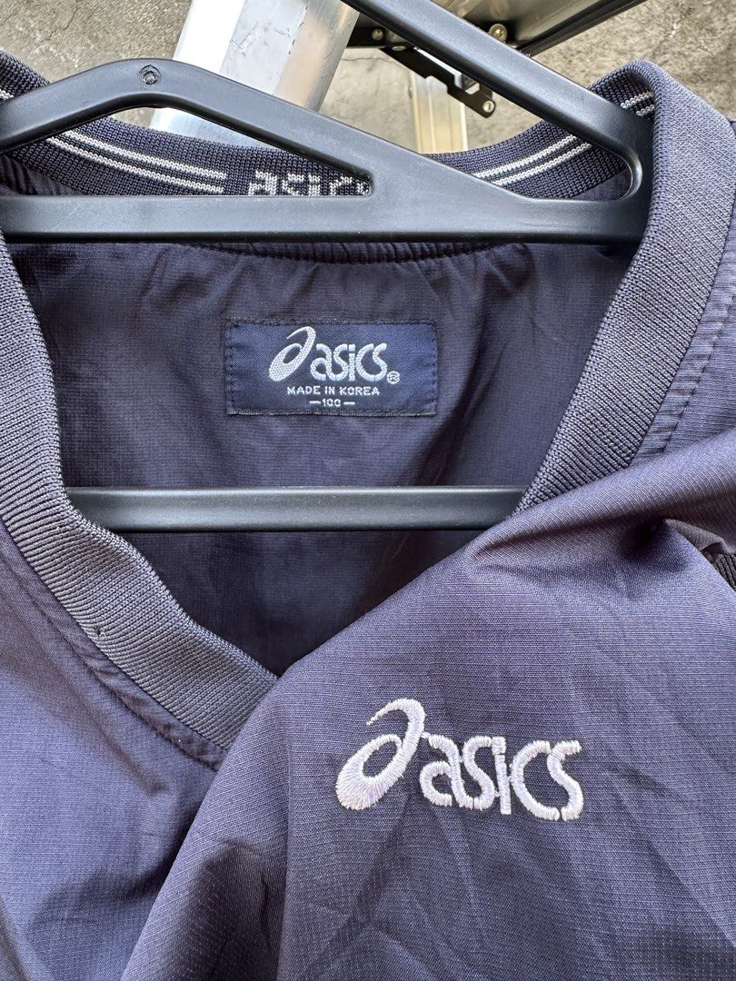 ASICS VEST - FOR SALE‼️ (Category: Coats, Jackets and Outerwear) located in Molave. Submitted by seriousjay (Listing ID 1466475768, Image 2). Description: ASICS VEST - FOR SALE‼️ ⚠️Strictly pay first via Gcash For only ₱300 with shipping -Original -Minimal flaws -Color Grade: 9.8/10 Size: SMALL - MEDIUM Length: 25 Width: 23.5 🔰Shipping via J&T and LBC ❇️Message me for more inquiries.