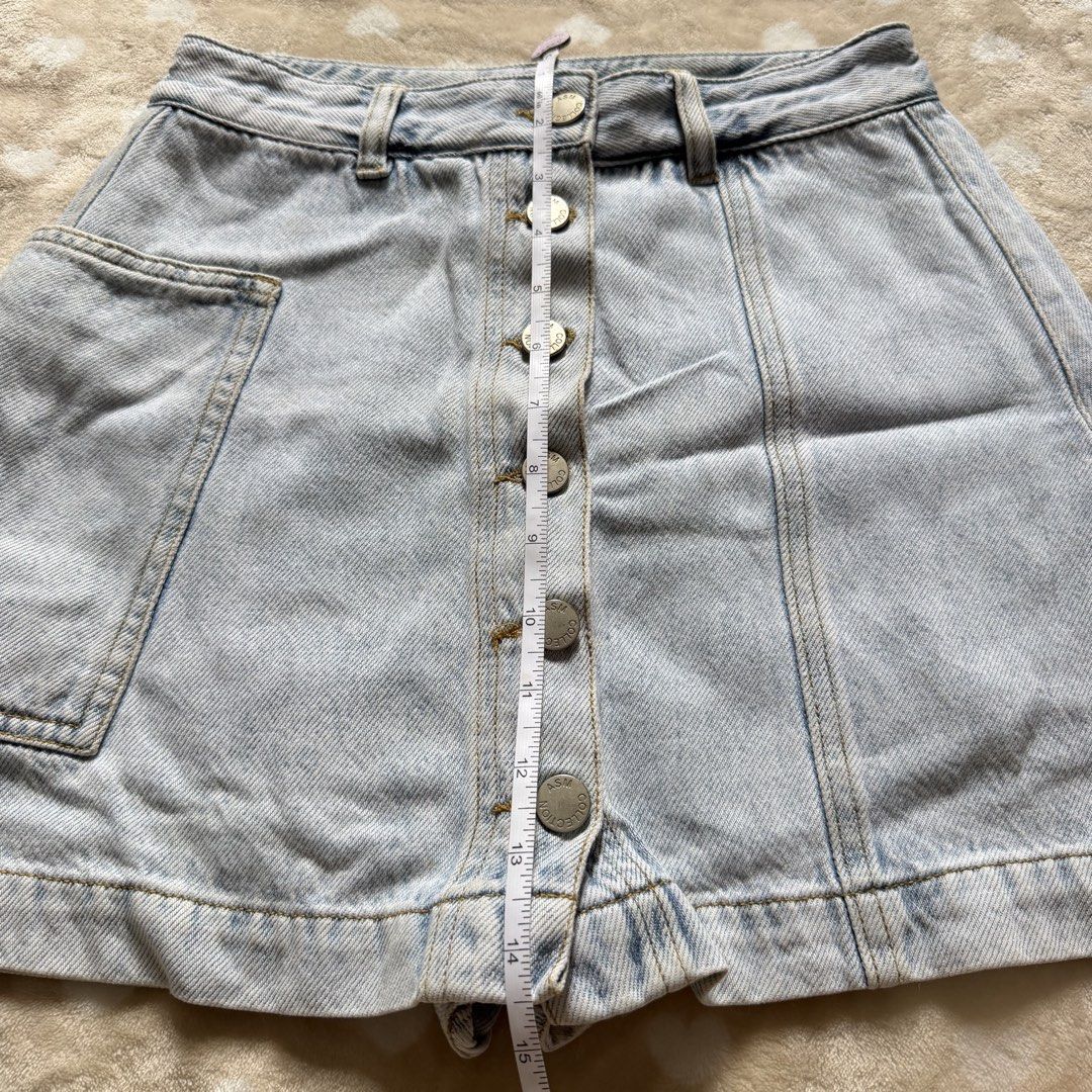 ASM ANNA (Category: Skirts) located in Manila. Submitted by shefindshope (Listing ID 1466436248, Image 3). Description: May inner shorts siya.